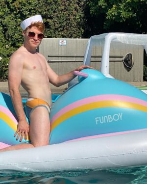 Brendan Scannell Instagram - Hello, it’s me the fun boy