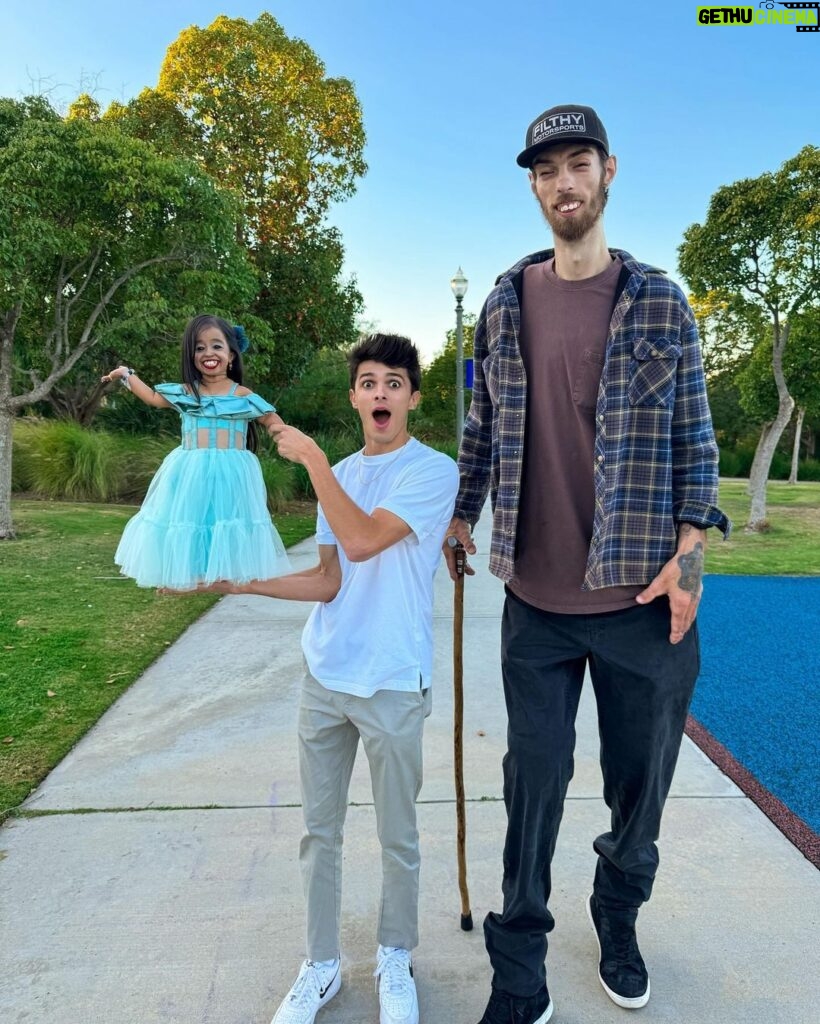 Brent Rivera Instagram - I spent 24 hours with the world’s shortest woman and America’s tallest man😱 YouTube video is out now❤️ Disneyland