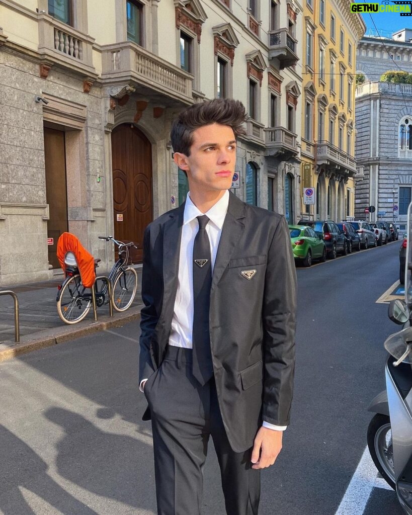 Brent Rivera Instagram - Hello Italy 🇮🇹❤️ getting ready for the fashion show @prada #PradaFW22 Milan, Italy