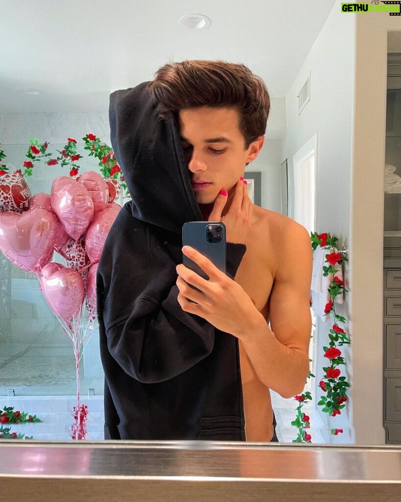 Brent Rivera Instagram - Me and bae on Valentine’s Day 💖❤️