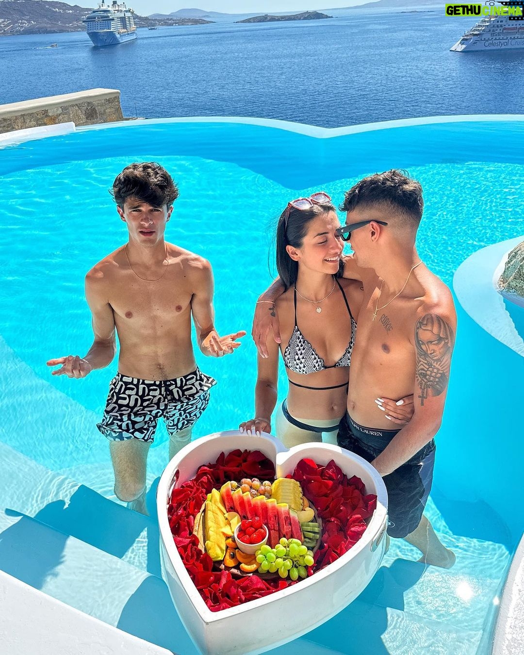 Brent Rivera Instagram - Send this to a friend that’s a 3rd wheel🥹 Cavo Tagoo Mykonos