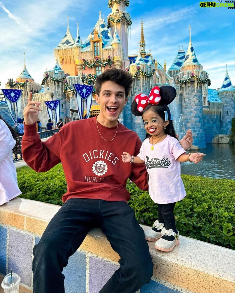 Brent Rivera Instagram - I spent 24 hours with the world’s shortest woman and America’s tallest man😱 YouTube video is out now❤️ Disneyland