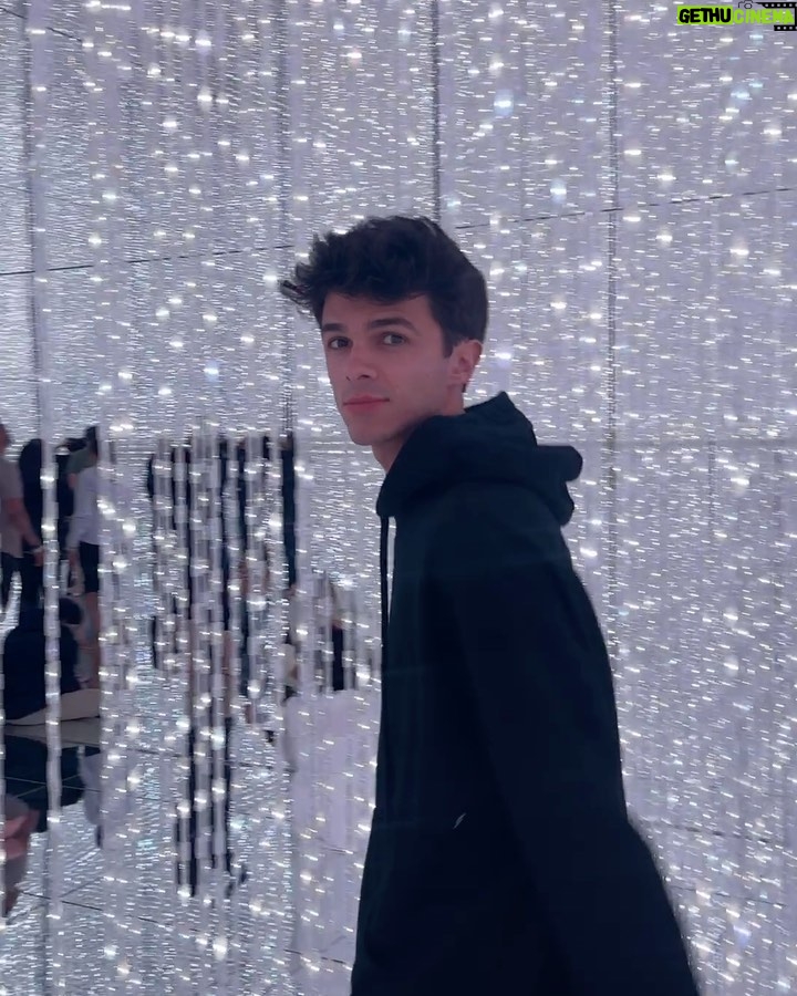 Brent Rivera Instagram - Tokyo was lovely 🇯🇵❤️ India next?🇮🇳 Tokyo, Japan