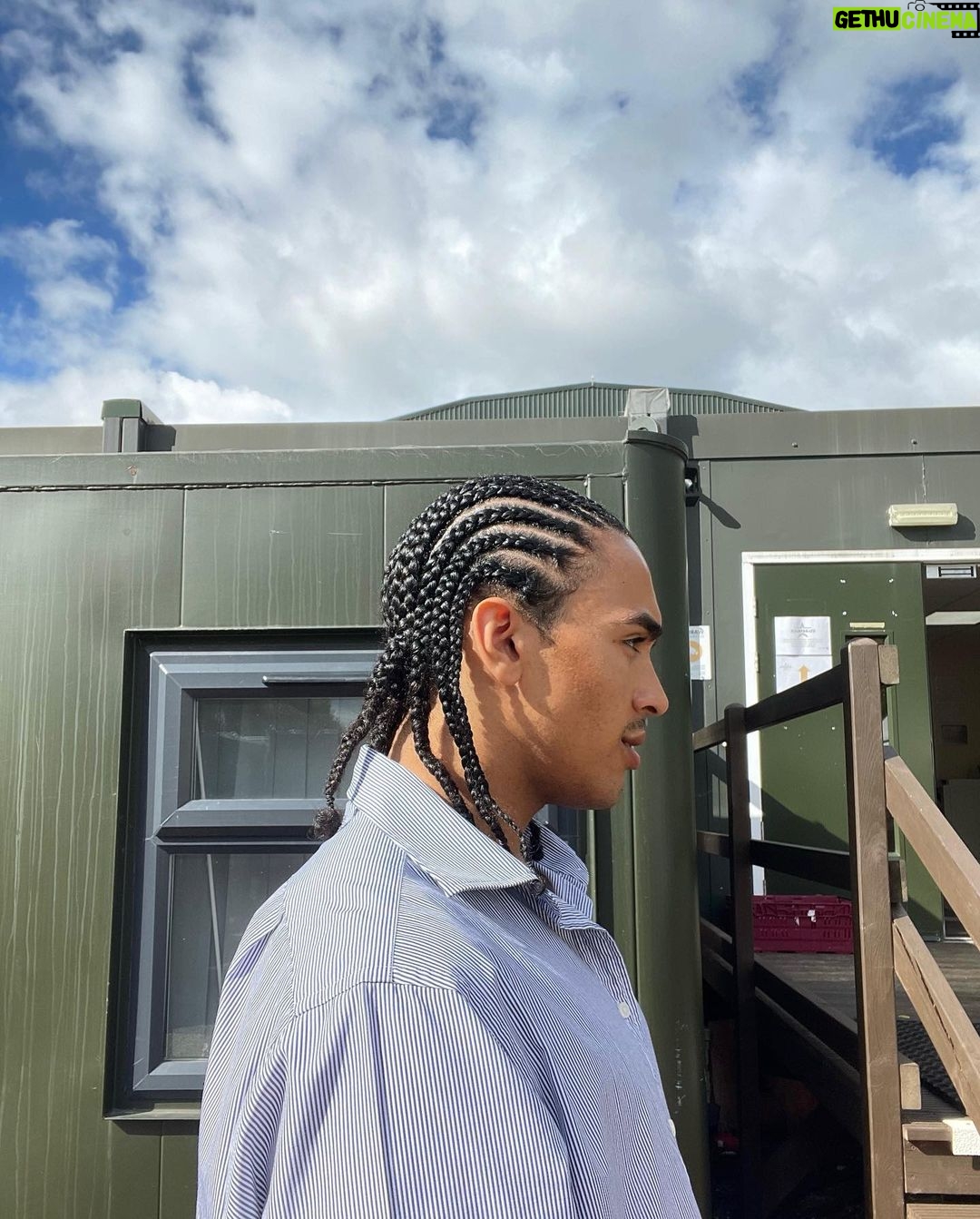 Brett Sewell Instagram - 🦋💙 ITV Studios