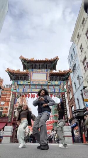Brett Sewell Instagram - DC ME. 

I’ve LOVED seeing all ya videos the past few days! Love y’all sm!🫠

#mylove #leighannepinnock #dc #new