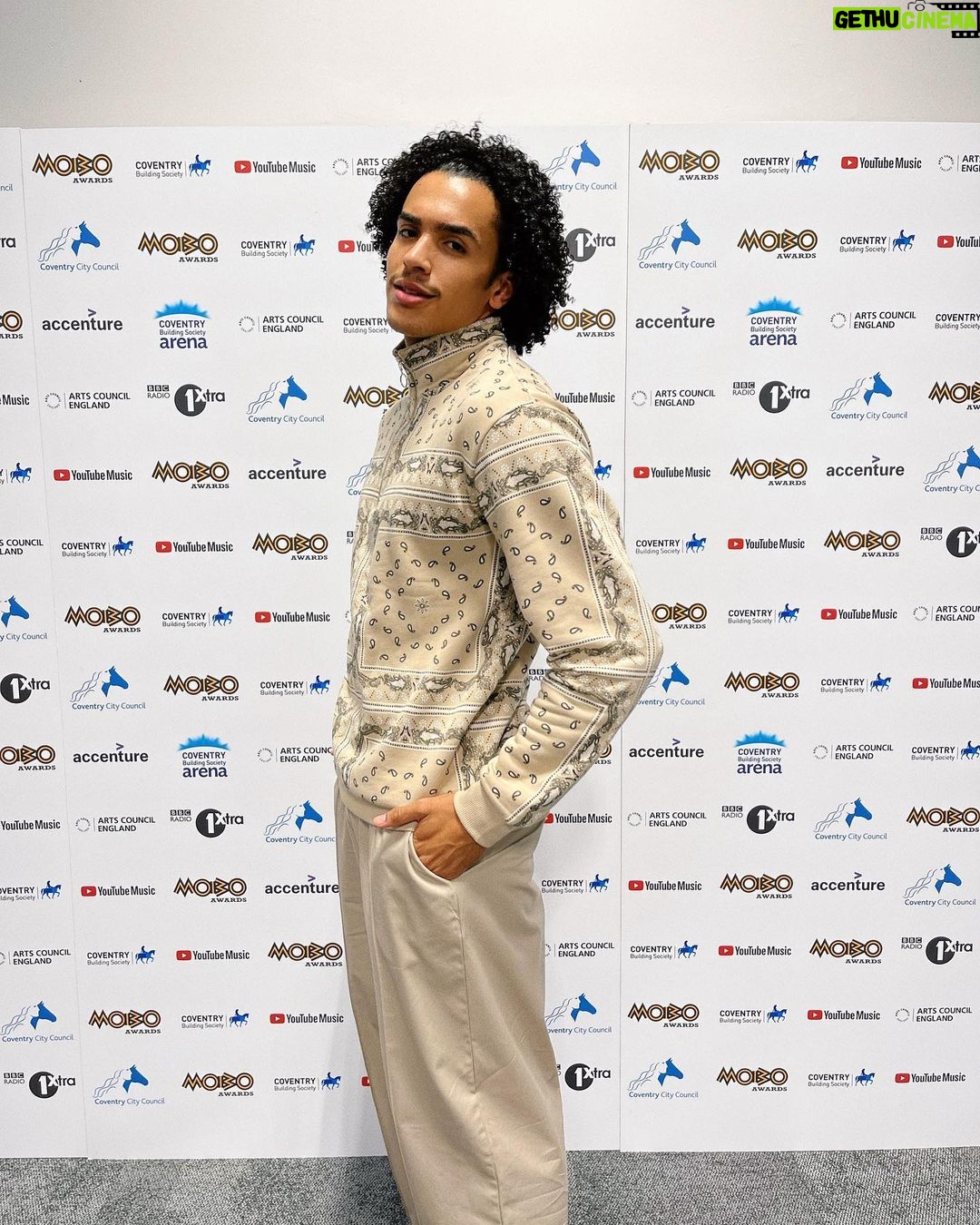 Brett Sewell Instagram - TEMS X MOBO AWARDS 2021 @temsbaby 🖤 Super grateful for this one. I’ve honestly had the best time. Big thank you to @dancersincworld @amberrimell @jordanjfunk @tawbox for making this all possible, so much love always.🙏🏽 Coventry Building Society Arena