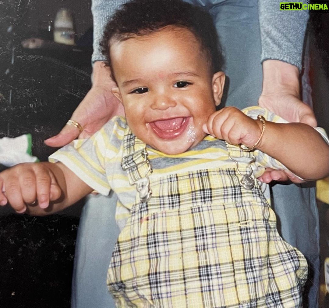 Brett Sewell Instagram - 23๐ฆ. So much to be grateful for. Truly thankful for every single human that has been apart of my journey so far, the love and energy is deeply appreciated. Thank you. When I was younger I dreamed of being the person I am today. All this kid wanted was to dance, shine and spread love to the world. I am beyond grateful for all the blessings that have come my way, Iโd like to think young Brett would be proud. Iโm so excited for this next chapter, I canโt wait for all the magical moments ahead.๐ค ๐ฎ๐๐๐
๐๐๐๐๐