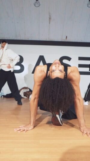 Brett Sewell Instagram - I love me some @deananthlee X 

#dance #beyonce #purehoney