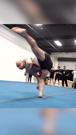 Brian Le Instagram - ⛩武館⛩ SESSIONS WITH THE LITTLE SAIGON SHAOLIN CLAN AT @catricking 👹🐺🔥👹🐺🔥 Thanks for having us @brianwithheart ~ Grateful for an awesome community! 🙌🖤
@martialclubofficial @yungdrunkenbastarddang @dmah_mc @andyle_official @ayeyorobo @kennef_kennef @littlesaigon.official
•
•
•
•
•
•
•
•
•
• 
#martialarts #martialartslife #martialartstraining #martialartstricking #highkick #kicking #sidekick #roundhouse #roundhousekick #facekick #muayboran #muaythaifighter #taekwondotraining #capoeiralife #capoeira #donnieyen #tonyjaa #scottadkins #backflips #jackiechanstyle #kungfu