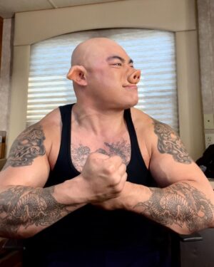 Brian Le Instagram - ✨🎬🍿#AmericanBornChinese NOW STREAMING ON @disneyplus 🙌
‼️🙏 @ambornchinese 

😱 I GOT TO PLAY MY ALTER EGO ~ ZHU BAJIE (PIGSY)🐷🐽 WHO ELSE GREW UP ON JOURNEY TO THE WEST?! SPECIFICALLY 1996 VERSION 🙌❤️🔥🔥CAN I GET A RHEEEEEEEE!!! 😆🐷🐽🐽

Shout out to amazing directors @destindaniel @dinhster @sanfeng1975 for believing in me 🤩 @ralis_kahn and @mararousemakeup for turning me into a pig every morning 🧟‍♂️🐷as well as my amazing stunt double @liqiangwushu for showing me how it’s done! 🙏🔥
Grateful for the life I live! 🙌❤️
•
•
•
•
•
#MARTIALCLUB #actor #journeytothewest #martialarts