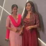 Brigida Instagram - Omgggggg!🥹🙈💕💕💕💕 Just look at me how I’m feeling in this video. That’s all to say…🥹💕 Thanks you queennnn @shreyaghoshal ma’am! 🥹💕 The way she made me feel….omggg💕 Such a sweet soul and an inspiring person! Thanks to the universe!🌎🙏🏽 For all the great things which i got and still getting in my life. Last but not the least, to all my followers and supporters,because of u people im here. I really want your love always and forever…🫂💕 #loveuall #keeploving #grateful #blessed #momentstocherish The song #mayavachayava which changed my life… because of sir’s music @arrahman and The voice which gave life to the character #chilakkamma in that song is @shreyaghoshal ma’am. And who gave life to me by giving this charecter @radhakrishnan_parthiban sir. I’m always grateful!🥹💕🙏🏽