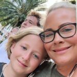 Brittany Daniel Instagram - Happy Mother’s Day to my amazing sis @cynhauser . The love devotion, empathy, goofiness, compassion and strength you model to your kids everyday teaches me what it is to be a mom. Even though your my little sis (by 5 minutes) you’ve taught me so much. I love you! #SteelyRose Happy Mother’s Day!💗