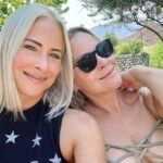 Brittany Daniel Instagram - Feeling like myself again when I hang with my sis @brittanyandcynthiadaniel, while rocking my fresh do by @courtneytallmanhair . #summerhair #family #selfcare