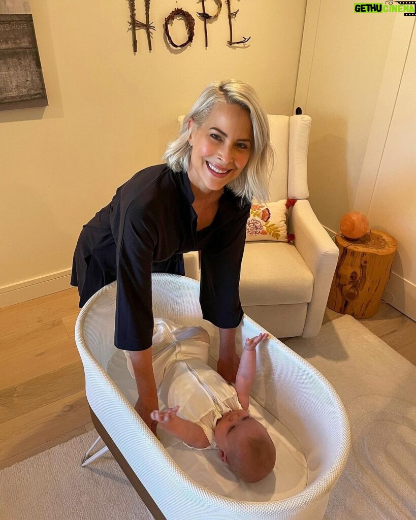 Brittany Daniel Instagram - I’m honored to be a #HappiestBabyPartner. Being a new parent I was most concerned with safe sleeping for Hope Rose. SNOO is the “safest baby bed ever made” featuring a new swaddle that securely attaches to the sleeper to prevent rolling over, guaranteeing baby stays on its back when used correctly. #SNOOnation #happiestbaby #snoo #flashbackfriday