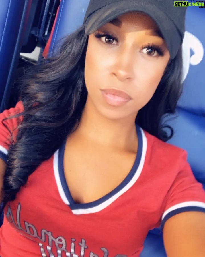 Brittany Lee Lewis Instagram - Take me out to the ball game ⚾