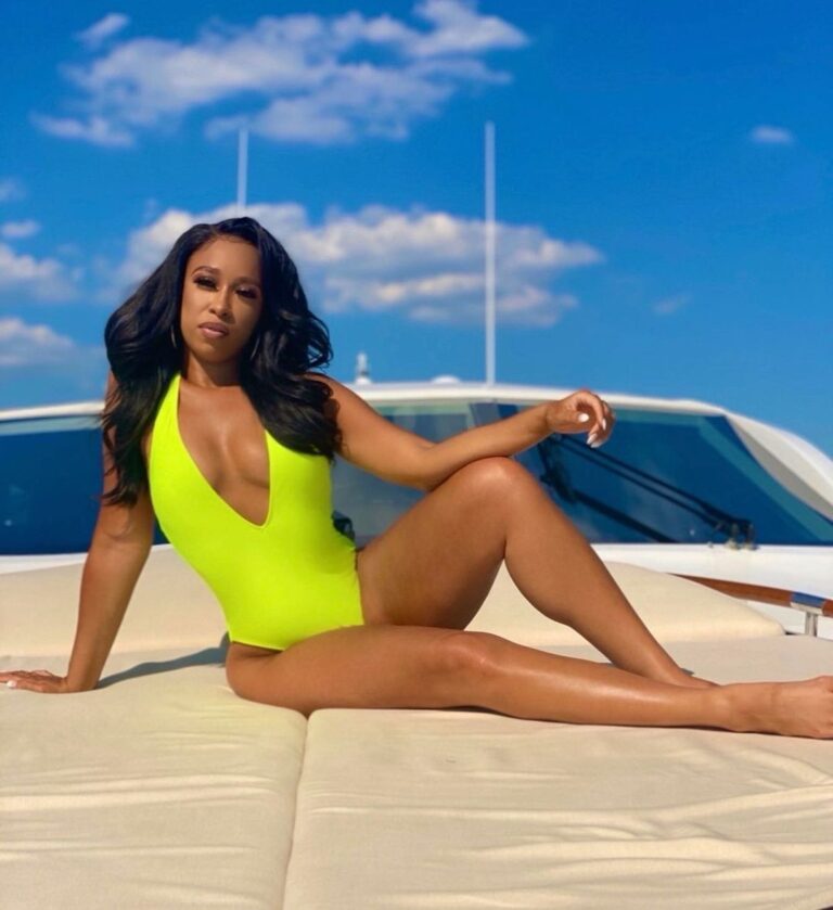 Brittany Lee Lewis Instagram - There’s so much pressure on women, especially if we’re “serious about our career” to cover-up and monitor what we wear and what we post. Even if we go on vacations, wear swimsuits, and take fun pictures, we’re still supposed to adhere to respectability. In this world, they can sell our bodies but shame us for wearing them. We’re told that we can’t be credible and successful while also being beautiful or, dare I say… sexy. Regardless, respectability ain’t my thing. Those aren’t my politics. Besides, any space or institution that wants to confine me or any of us to 1950 womanhood tropes isn’t a place I’d want to be in (although I recognize it’s a privilege to have that choice). We don’t need to conform to these unrealistic, one-dimensional, antiquated norms. Instead, let’s continue to embrace the multi-layered humans that we are. So here’s to all of us women living freely, breaking boundaries, owning and loving our bodies in all the ways ((we)) see fit. Swipe to see some of the ways these issues still persist.