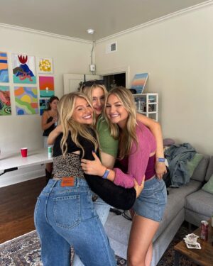 Brooke Sorenson Instagram - see ya next year !! 🌲🚞🌼