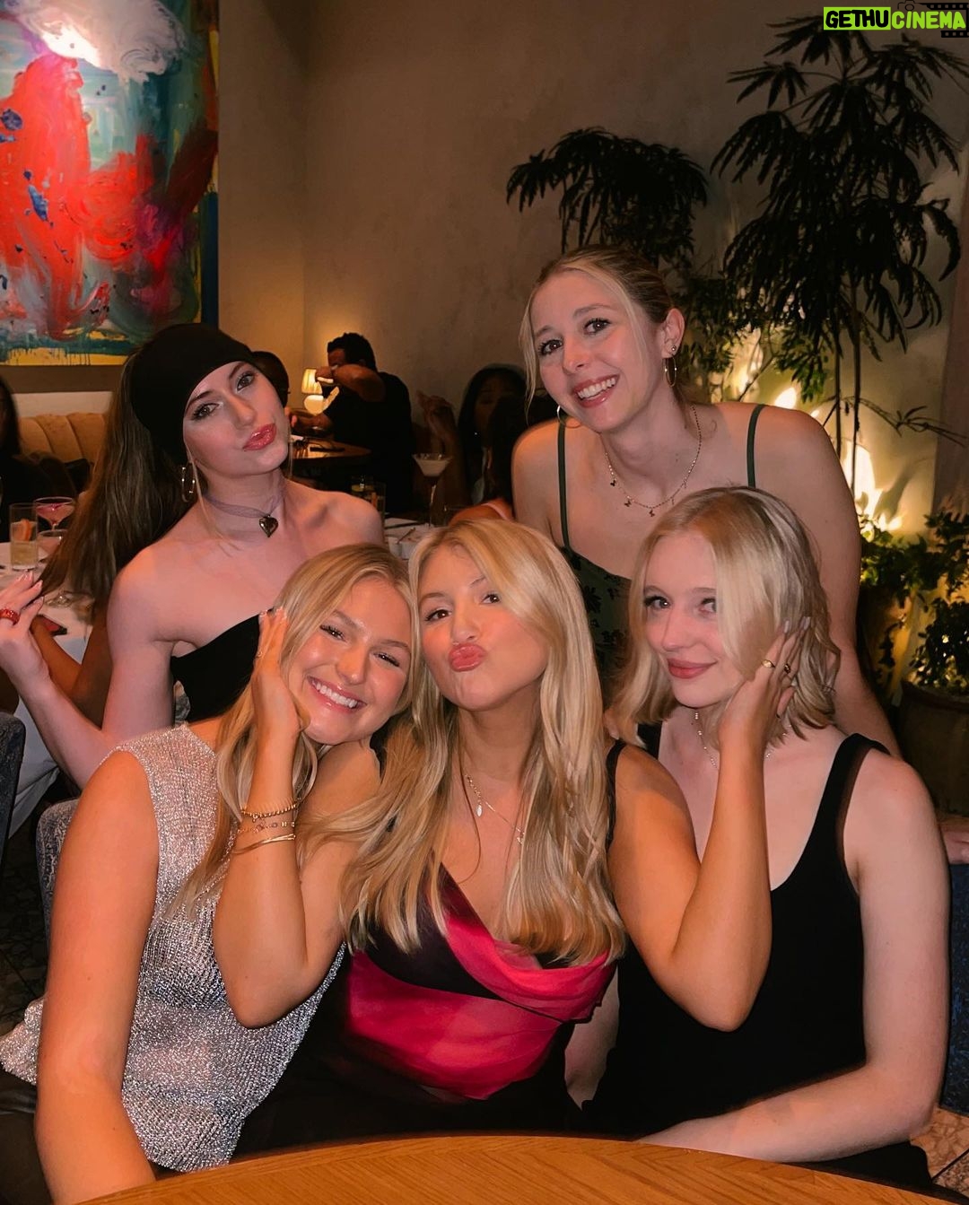 Brooke Sorenson Instagram - 🩷🩷🩷 LAVO Ristorante