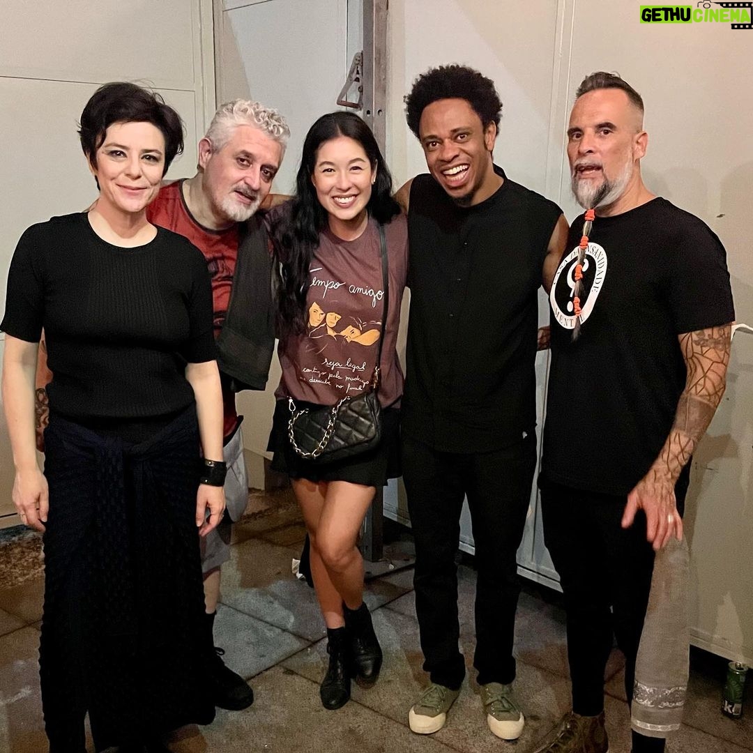 Bruna Aiiso Instagram - 30 anos de @patofu … eu fui! 🥹🫶 que show maravilhosooooooooo parabéns turma!!!! Circo Voador