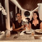 Bruna Aiiso Instagram - Fomos convidadas pela @sakuraalimentos para viver uma experiência gastronômica no restaurante pop-up Om.akase que ocupa os espaços Varanda e The Little Pool Bar do JANEIRO Hotel, no Leblon. O menu degustação criado pelo chef @andersonharuo estava simplesmente perfeito. Vou mostrar todos os pratos num reels já já! 🍣🍘🍚🎏 #japanesefood #gastronomiajaponesa #japaneseculture Janeiro Hotel
