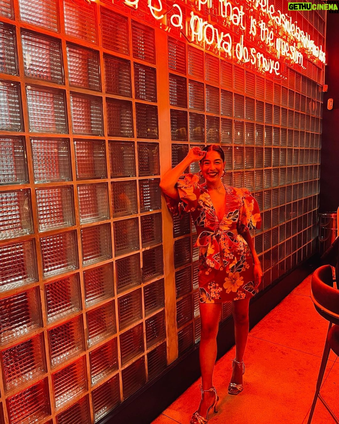 Bruna Aiiso Instagram - Obrigada meus amigos tão amados que fizeram meu dia mais feliz…E @atelie.dalucy que deixou tudo mais doce! #bdayAiiso 🎈❤️🫶16.10 São Paulo, Brazil