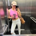 Bruna Aiiso Instagram - #photodump de elevador…rs Qual seu lookinho preferido? 🥹🫶💕 Rio de Janeiro, Rio de Janeiro