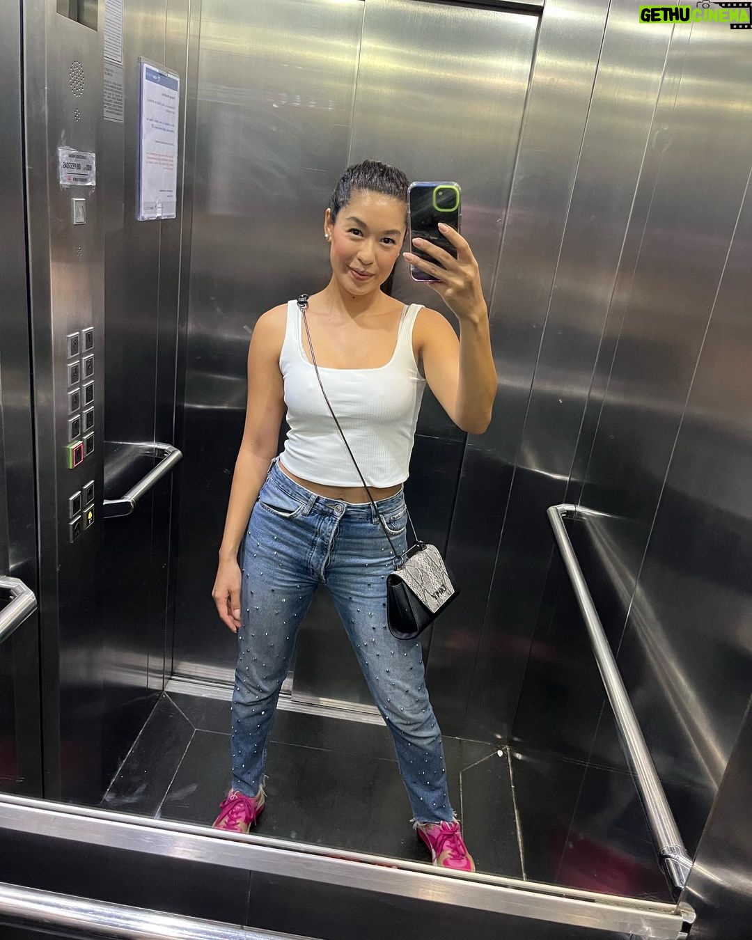 Bruna Aiiso Instagram - #photodump de elevador…rs Qual seu lookinho preferido? 🥹🫶💕 Rio de Janeiro, Rio de Janeiro