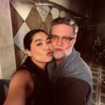 Bruna Aiiso Instagram - Encerrando minha participação hoje em “Maldito Benefício” e sentindo uma gratidão imensa, um filme lindo, engraçado, emocionante! Obrigada toda a equipe que faz a magia acontecer. 🎬🥹 Produção: Fa Filmes @fafacultural @leonardofcortez - Diretor @clairecastelano - Assistente de Direção @bruneca - Produtora Executiva robertaxfonso - Assistente de Produção Executiva @eduandreani - Diretor de Produção @aalexandramartins - Produtora de Elenco @filipifalca - Platô @monicasouzaproducao - Produtora de Locação @patrickhanser - Diretor de Fotografia @marpelomundo - 1ª Assistente de Câmera @marcelamelchiades - Logger @naovouproceuamem - Video Assist @marcio_padilha_001 - Som Direto @riccardomelchiades - Gaffer @bruveras - Diretora de Arte @valente_roberta - Produtora de Arte @andrezareispro - Maquiadora @daicanzain - Figurinista