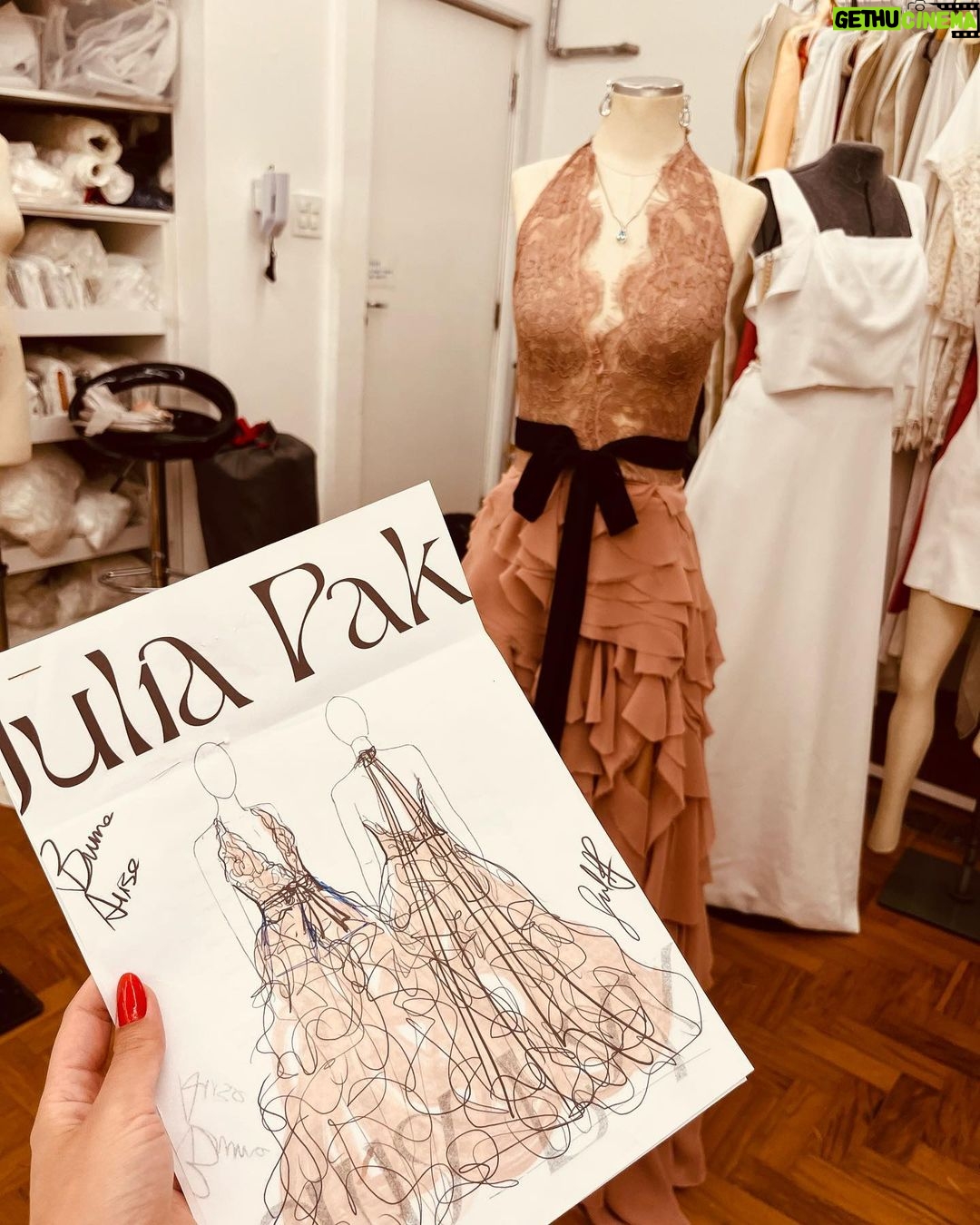 Bruna Aiiso Instagram - Uma saudade: Esse vestido da @juliapakofficial 🫶🥹👗