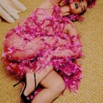 Bruna Marquezine Instagram - @voguebrasil