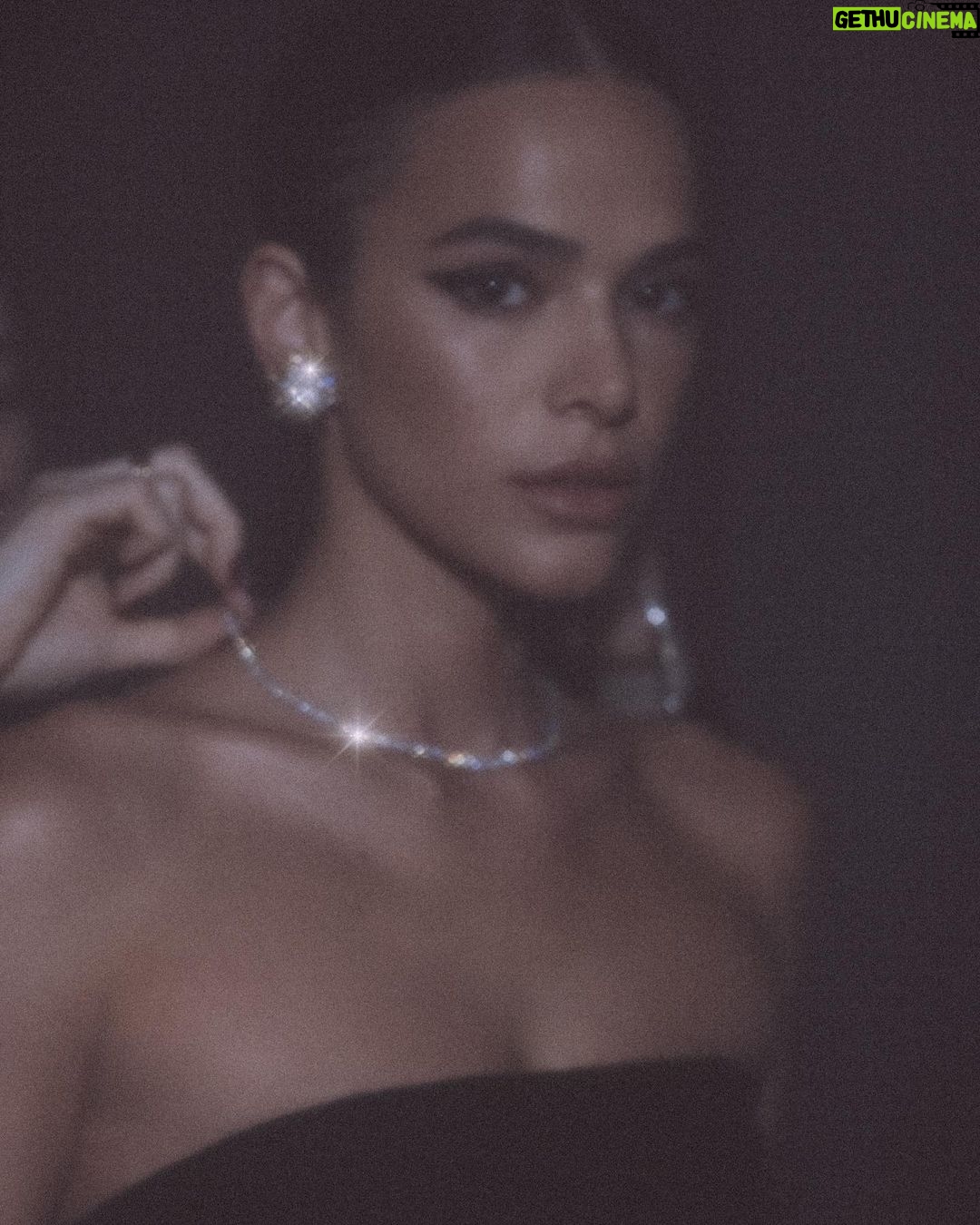 Bruna Marquezine Instagram - Celebrating #TheTiffanyLandmark with @tiffanyandco