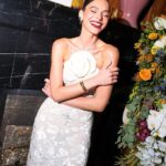 Bruna Marquezine Instagram - @tiffanyandco #tiffanylock #tiffanypartner