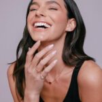 Bruna Marquezine Instagram - A heart full of happiness ♥️ @chopard #ChopardMyHappyHearts #MeMyselfandMyHappyHearts