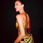Bruna Marquezine Instagram - carnaval fashion week 🍌🍌