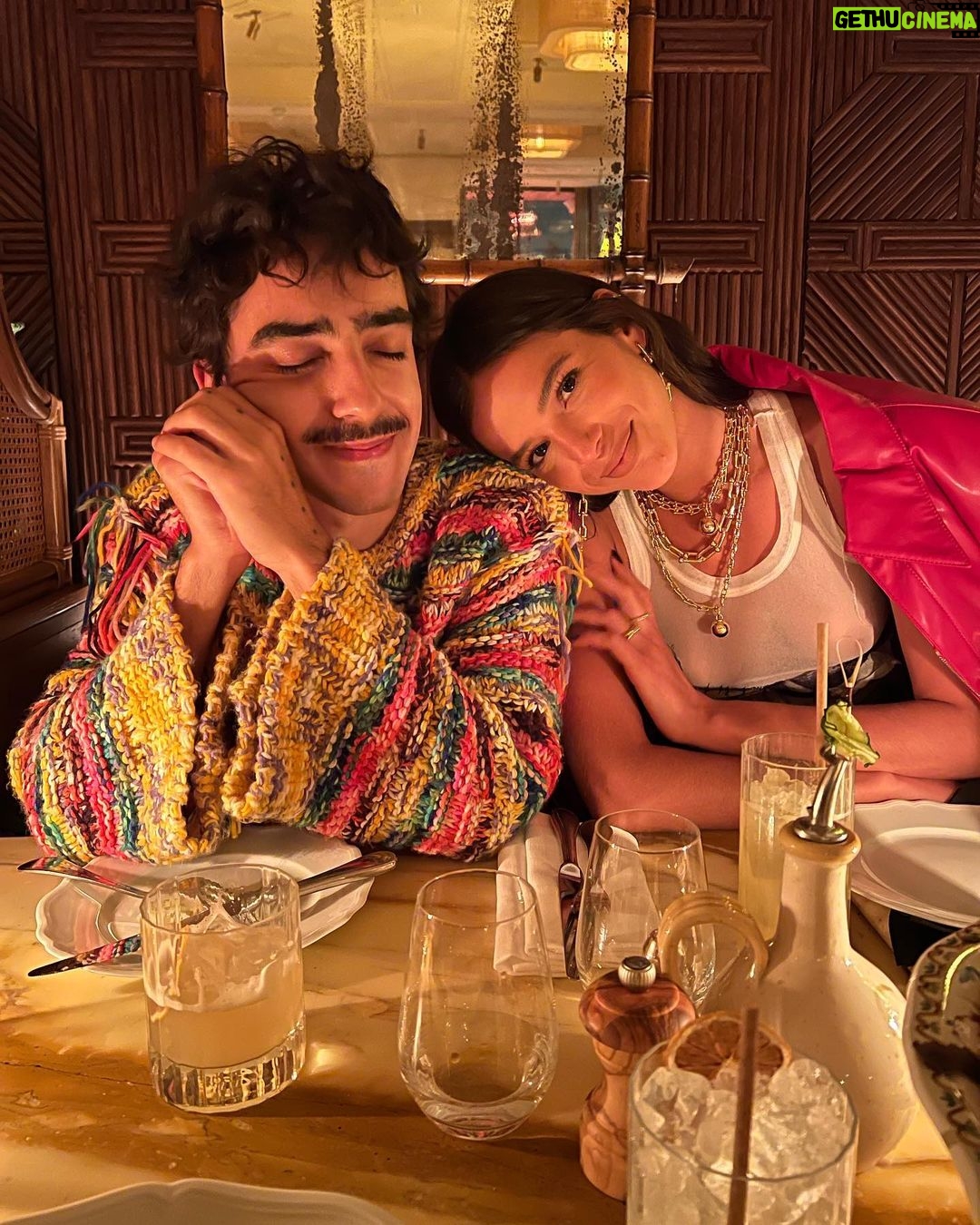 Bruna Marquezine Instagram - achei um monte de foto legal desse ano que fiquei com preguiça de postar antes e agora vou postar tudo de uma vez antes que dê meia noite