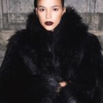 Bruna Marquezine Instagram - #tbt Paris, 28 de setembro 🦇🖤📞🐜🕶♟🕷♠️🐈‍⬛♣️