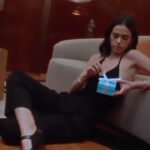 Bruna Marquezine Instagram - Agora @tiffanyandco tem uma loja online, e ficou ainda mais fácil adquirir sua Blue Box de qualquer lugar do Brasil. Acesse tiffany.com.br e embarque nessa nova experiência de compras! #TiffanyandCo