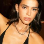 Bruna Marquezine Instagram - All I want for christmas is @tiffanyandco 💎 encerrando o ano com minhas joias favoritas #ATiffanyHoliday