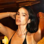Bruna Marquezine Instagram - All I want for christmas is @tiffanyandco 💎 encerrando o ano com minhas joias favoritas #ATiffanyHoliday
