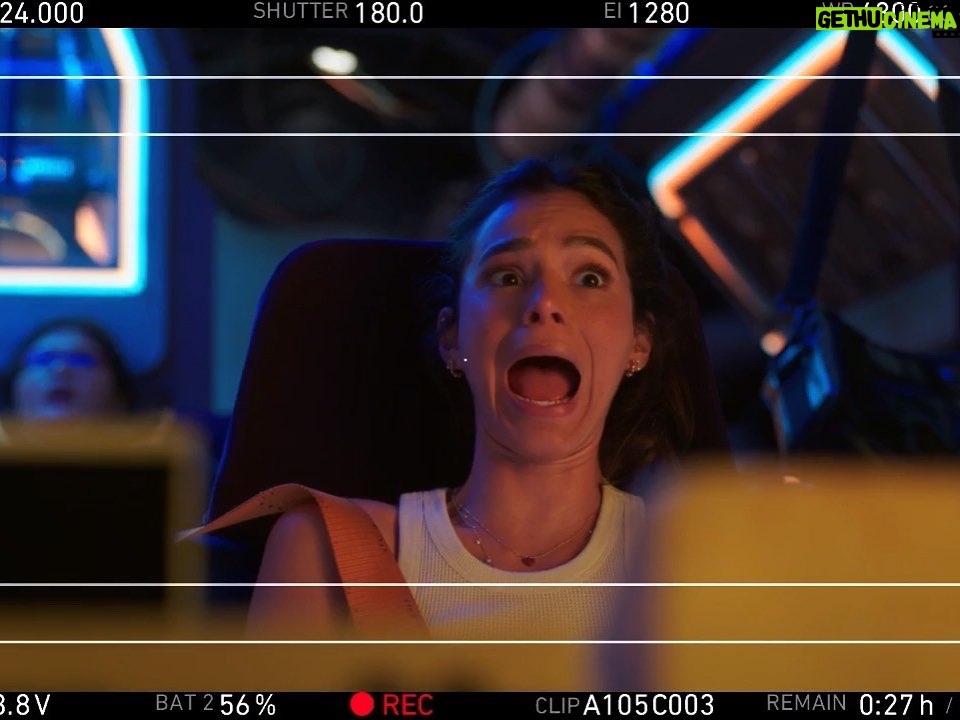 Bruna Marquezine Instagram - celebrando todo o amor que #bluebeetle tem recebido nos últimos dias!!! O filme entrou na @hbomaxbr na última sexta e é um dos mais assistidos no mundo todo desde então 😩🥹😮💨💙🪲 welcome to the blue beetle battalion