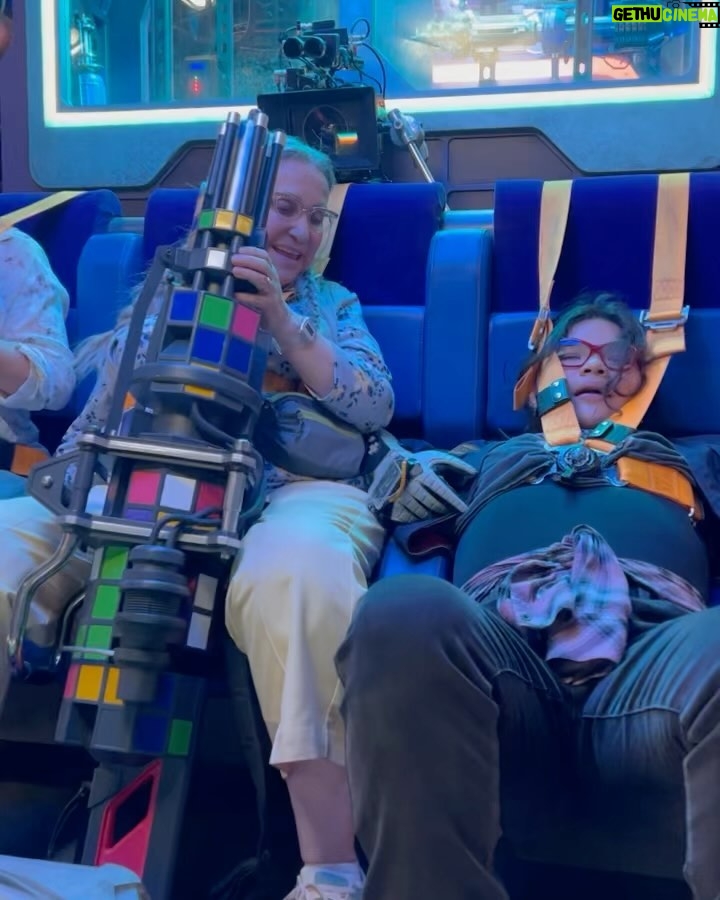 Bruna Marquezine Instagram - I promise I’ll put something more profound together later, but for now here’s a blast from the past @bluebeetle 🩵