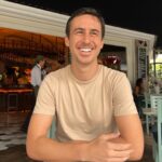 Bruno Ascenzo Instagram - Celebrando 39 escalones bien bailados y a un paso de llegar a los 40. Gracias a todos los que están, me hacen un poquito más feliz. 🥳🎂🎈