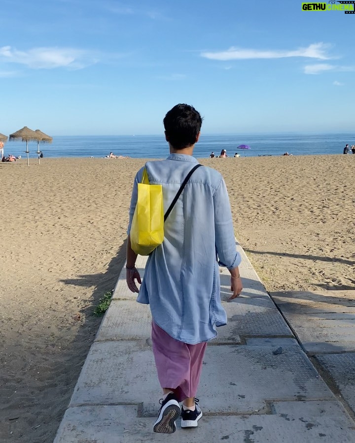 Bruno Ascenzo - 5K Likes - Playa en invierno gracias a la Malagueta salerosa.