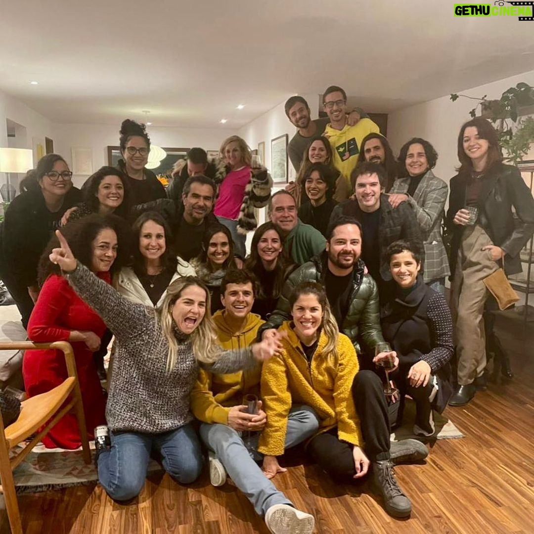 Bruno Ascenzo Instagram - Un cumpleaños feliz para recordar los 38. 💝🥳🎉🎂🎈🎊 Gracias @gachirivero y @_adrianbello por ‘obligarme’ a celebrar. Les amo.