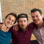 Bruno Ascenzo Instagram - 10 fotos detrás de cámaras de ‘Cosas de Amigos’ para celebrar la segunda semana en cartelera. Aprovecha y anda al cine hoy que estamos en todas las salas! Alguna foto favorita? 📸🔥