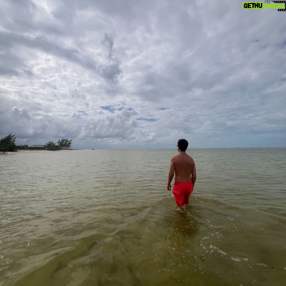 Bruno Ascenzo Instagram - Morí y desperté en el cielo. 🌞 Isla Holbox
