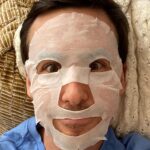 Bruno Ascenzo Instagram - Celebrando 39 escalones bien bailados y a un paso de llegar a los 40. Gracias a todos los que están, me hacen un poquito más feliz. 🥳🎂🎈