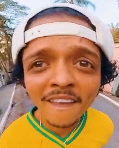 Bruno Mars Instagram - Yo Brasil what we doin tonight? 🇧🇷