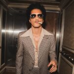Bruno Mars Instagram - What am I not gonna post this? gimme a break. 😒 #ServinSassFoYoAss 💅 #GetOffMe