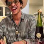 Bruno Mars Instagram – ♥️ ♣️ 🤠 ♦️ ♠️ IM ALL IN!